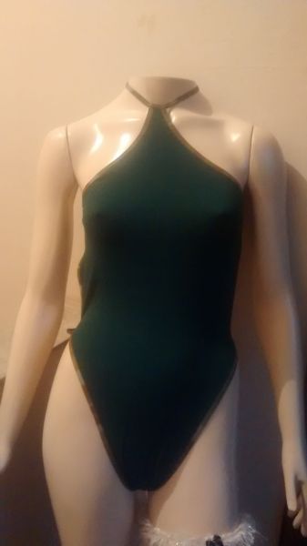 BODY EM RENDA FRANCESA